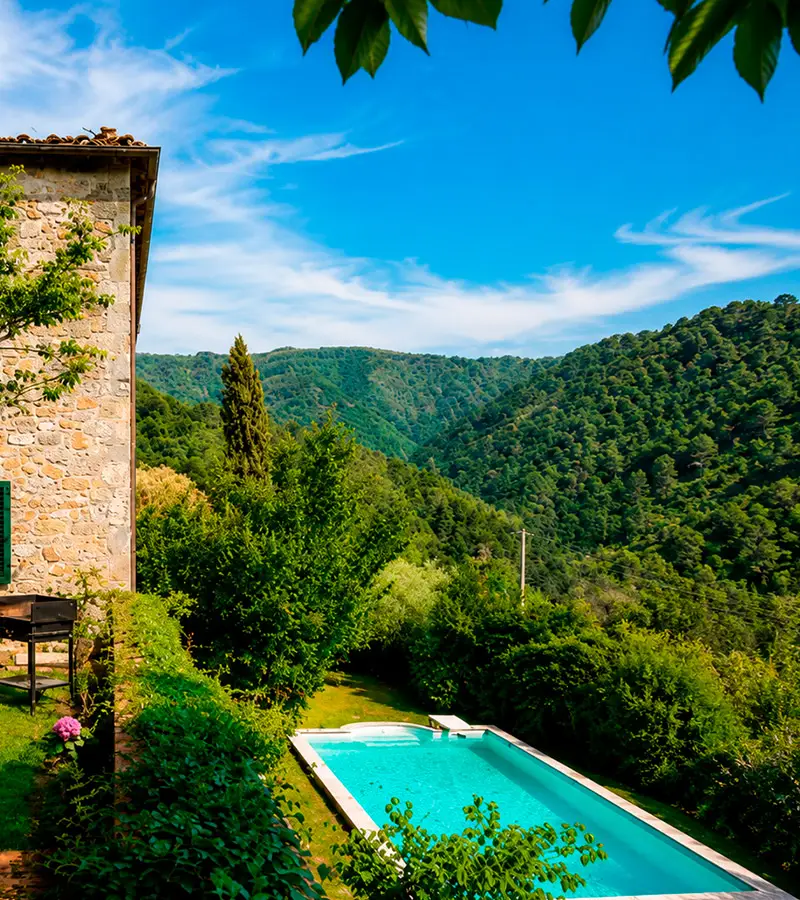 Mantenimiento de piscina en villa de Mallorca — Garden Solution